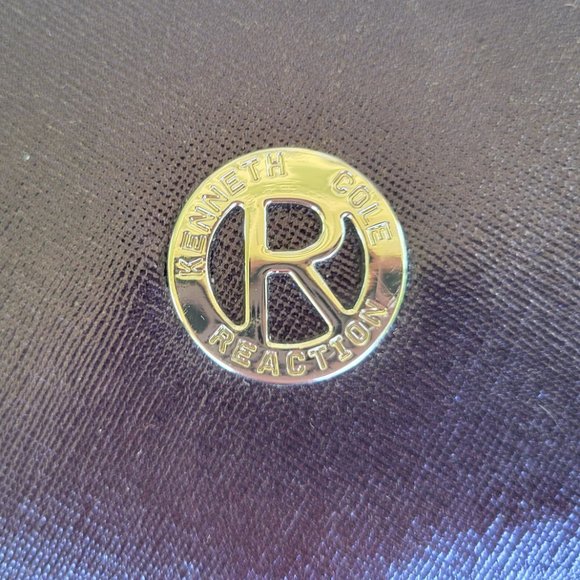 KENNETH COLE Reaction Navy Blue Hanging Travel Cosmetic/toiletry Bag Case Roll - Picture 2 of 7